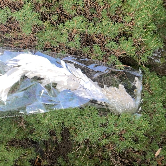 Anthropologie Prodigious peacock clip on ornament - Picture 3 of 5